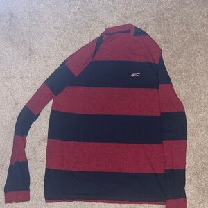 Hollister Men's Long Sleeve Red and Black Tee